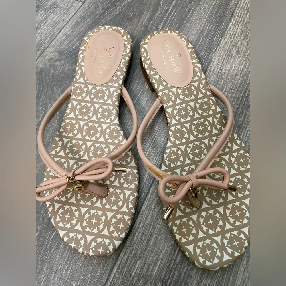Kate Spade Leather Beige & Pink Flip Flop Sandals Size 6 - Picture 5 of 11